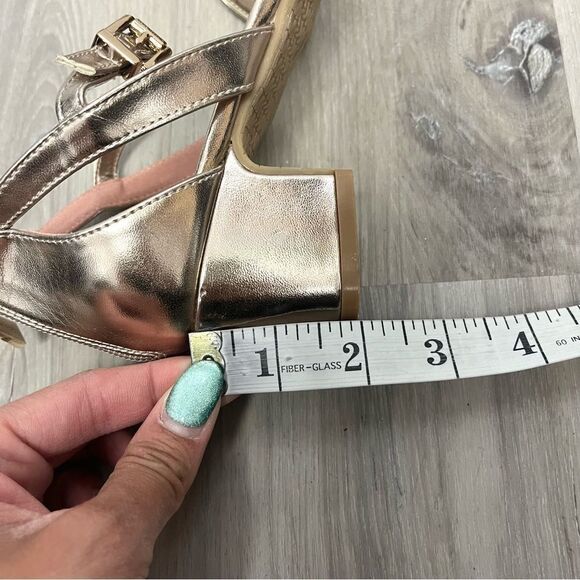 Michael Kors Gemini Jones Soft Rose Gold Heeled Sandals in Kids Size 3 - Picture 8 of 8